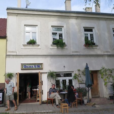 Apartman Havenatura Микулов Екстериор снимка
